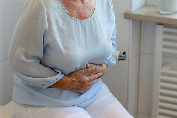 Как избежать запоров в пожилом возрасте